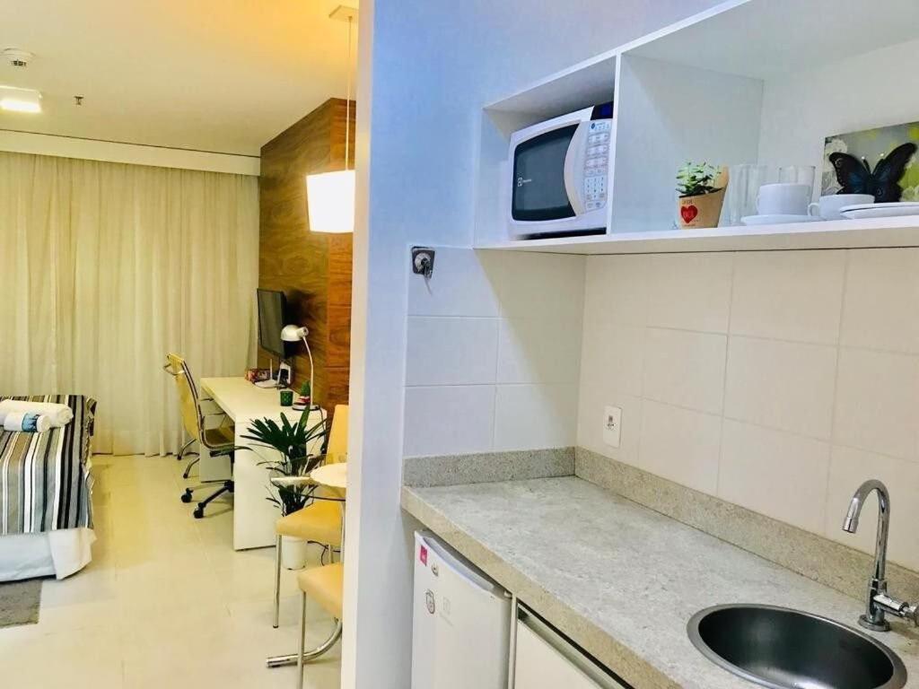 F218 Cb Excelente Flat Em Area *