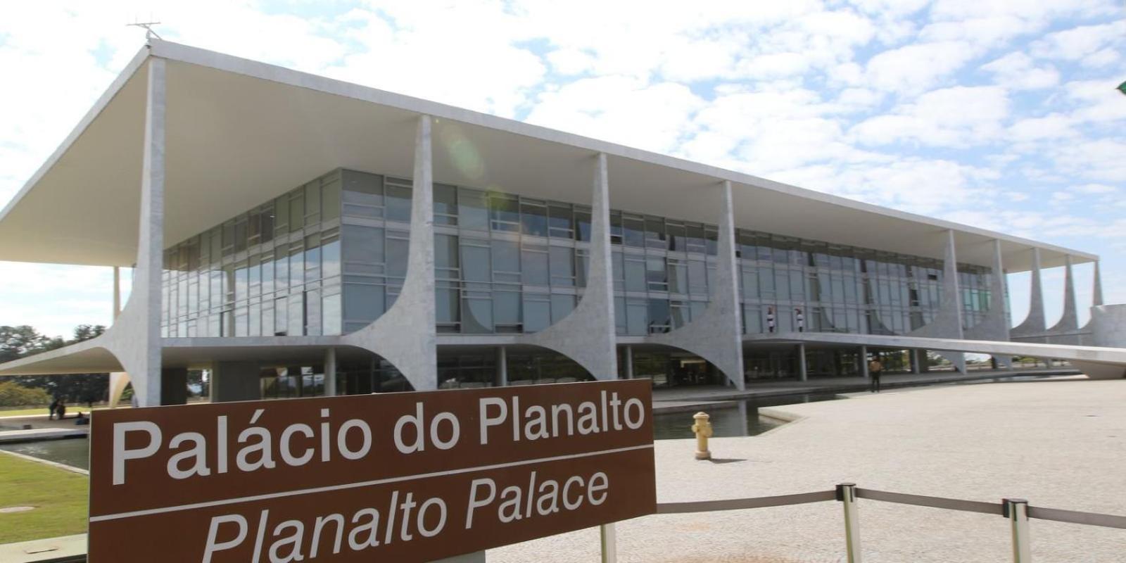 F218 Cb Excelente Flat Em Area Apartment Brasilia
