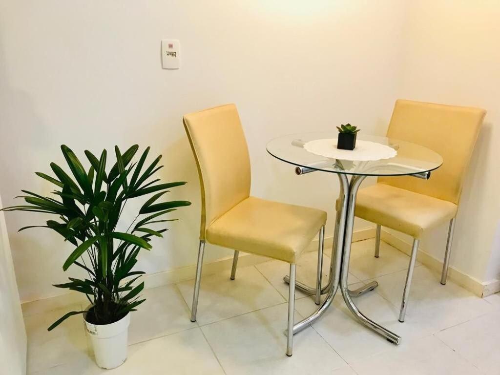 F218 Cb Excelente Flat Em Area Brasilia